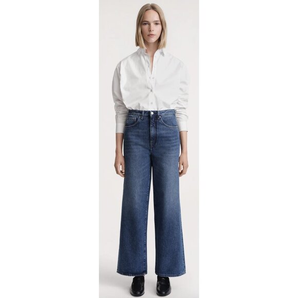 Toteme Denim - Toteme Flared Fit denim Jeans in washed blue